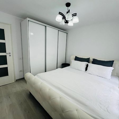 The White Pearl Apartment Oradea Luaran gambar